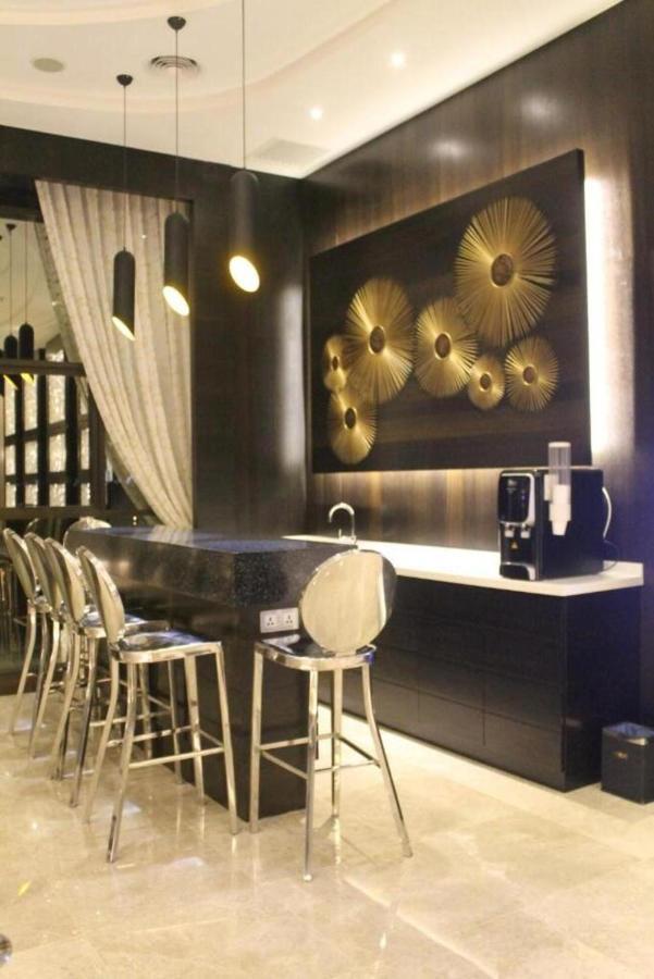 Geobay Hotel Johor Bahru Bagian luar foto