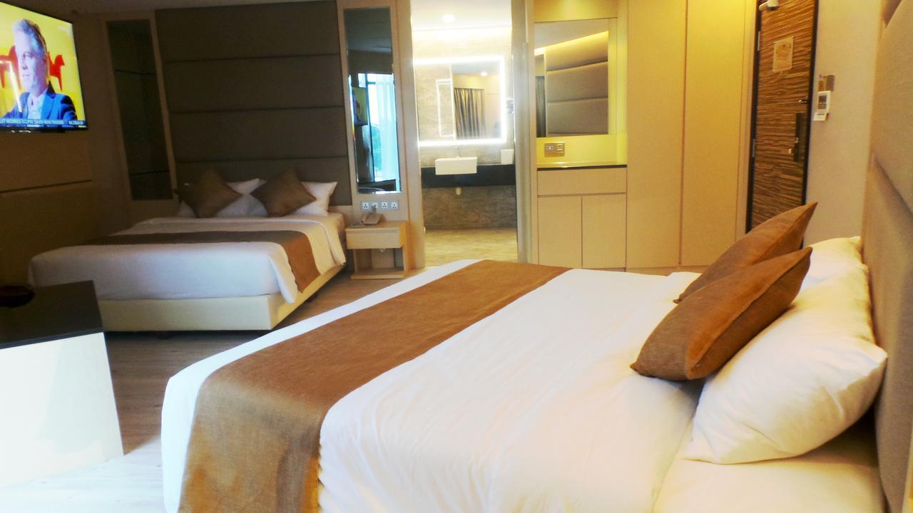 Geobay Hotel Johor Bahru Bagian luar foto