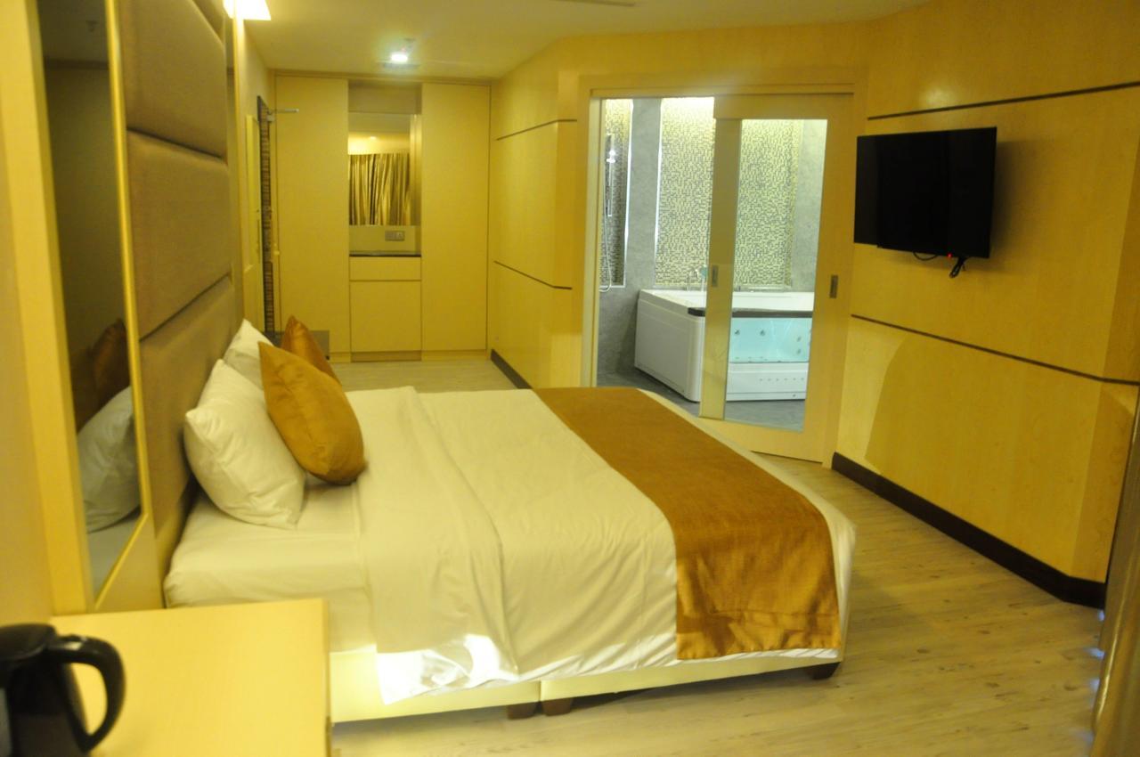 Geobay Hotel Johor Bahru Bagian luar foto