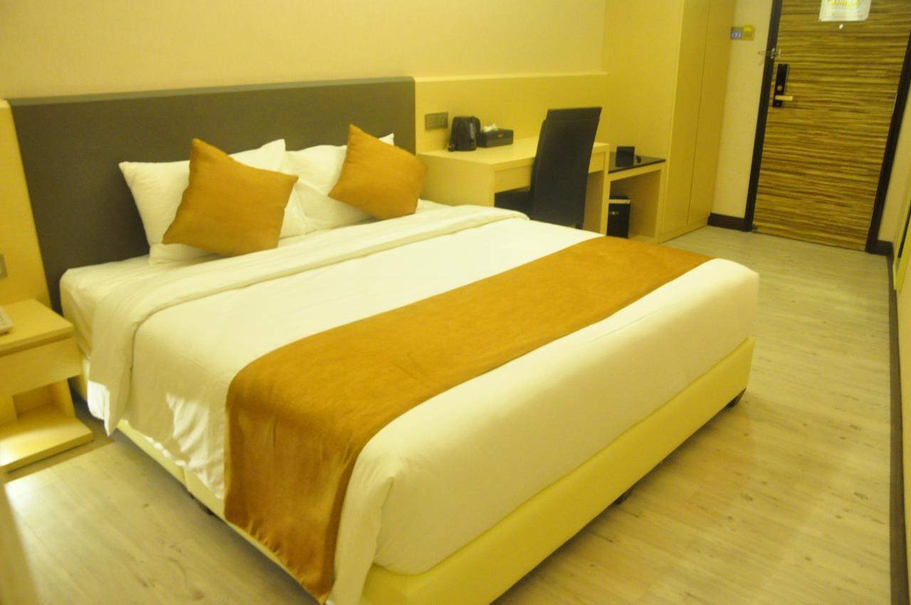 Geobay Hotel Johor Bahru Bagian luar foto