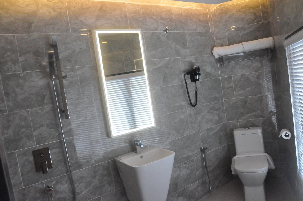 Geobay Hotel Johor Bahru Bagian luar foto