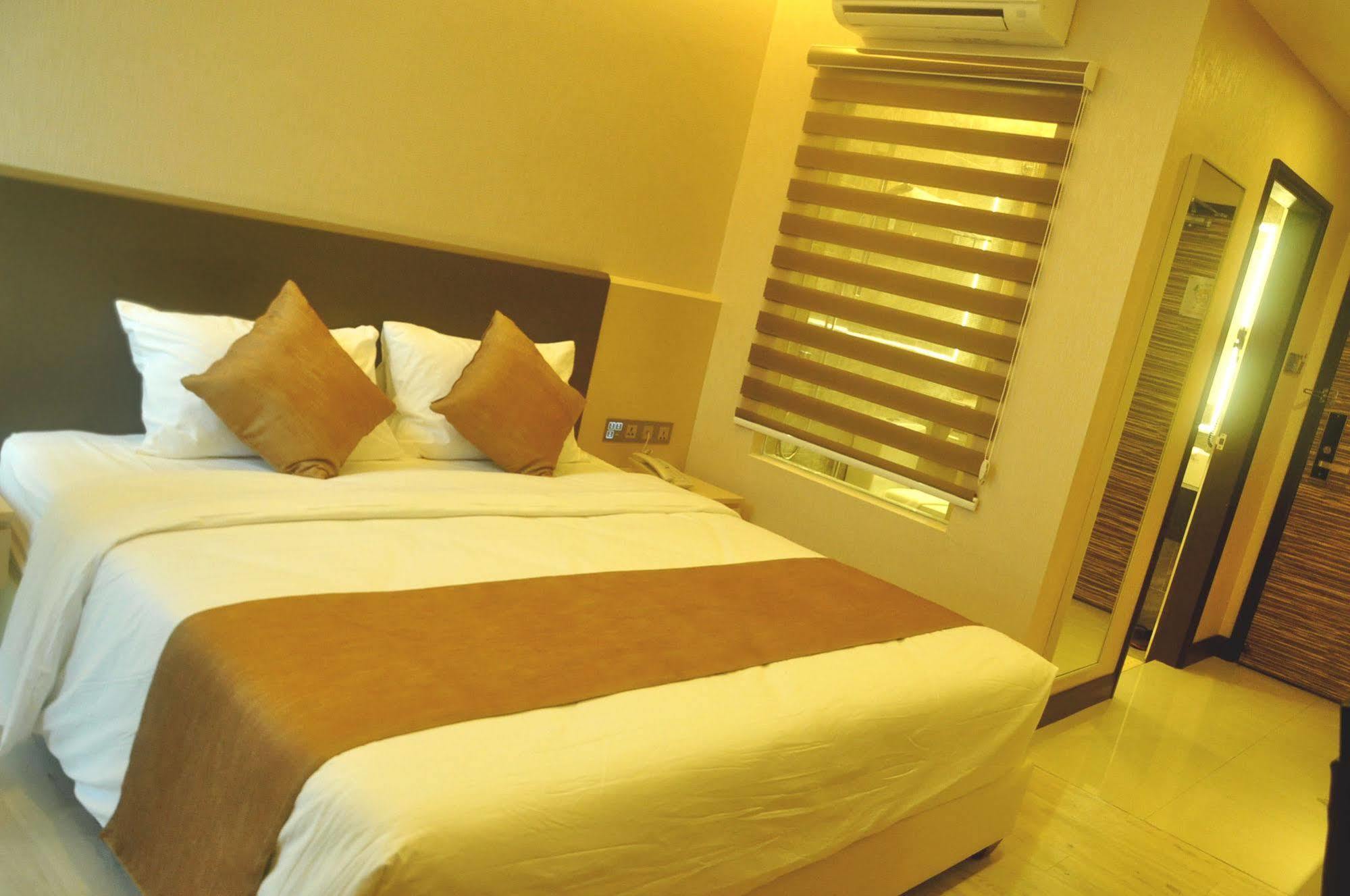 Geobay Hotel Johor Bahru Bagian luar foto