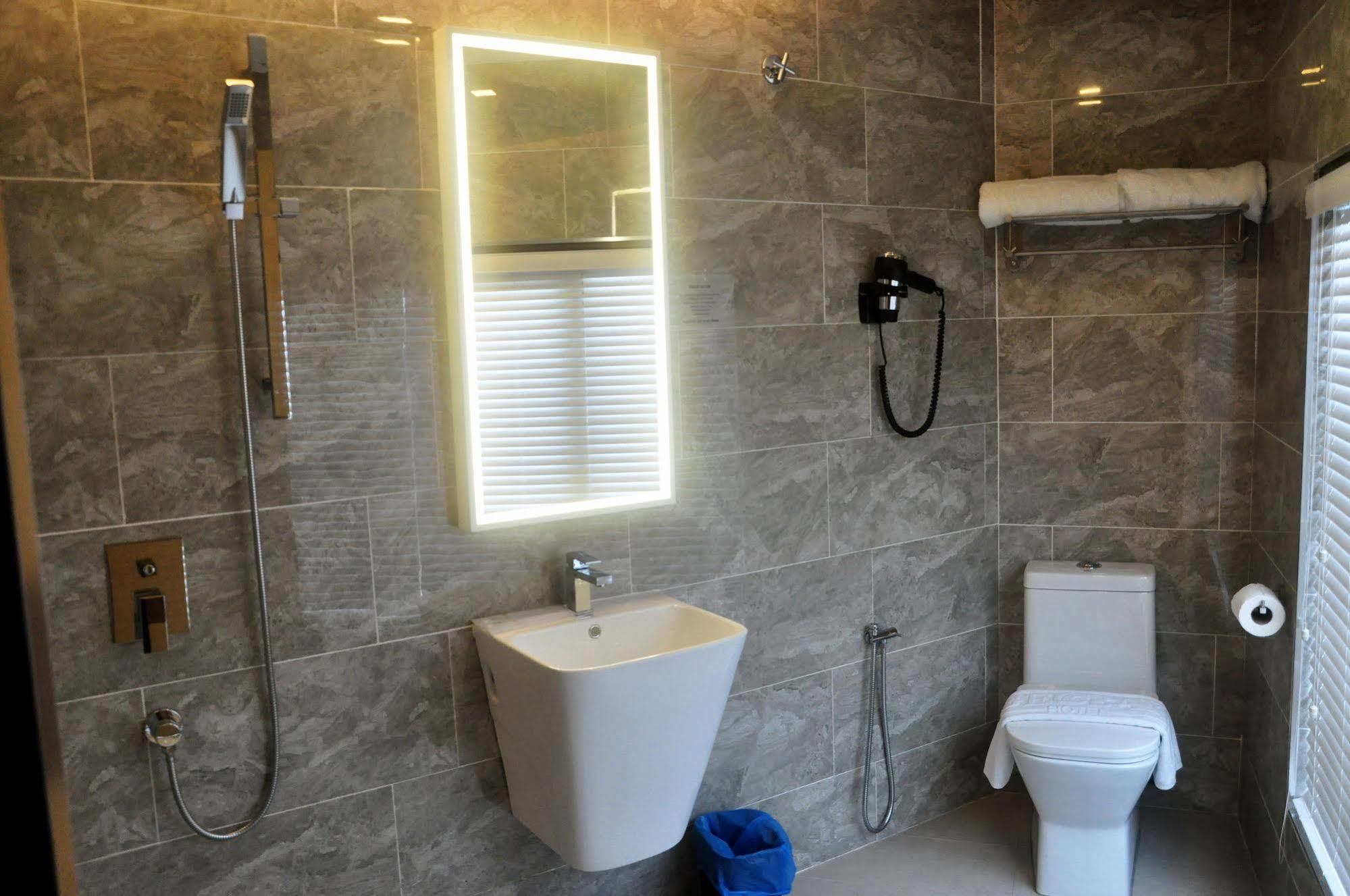 Geobay Hotel Johor Bahru Bagian luar foto