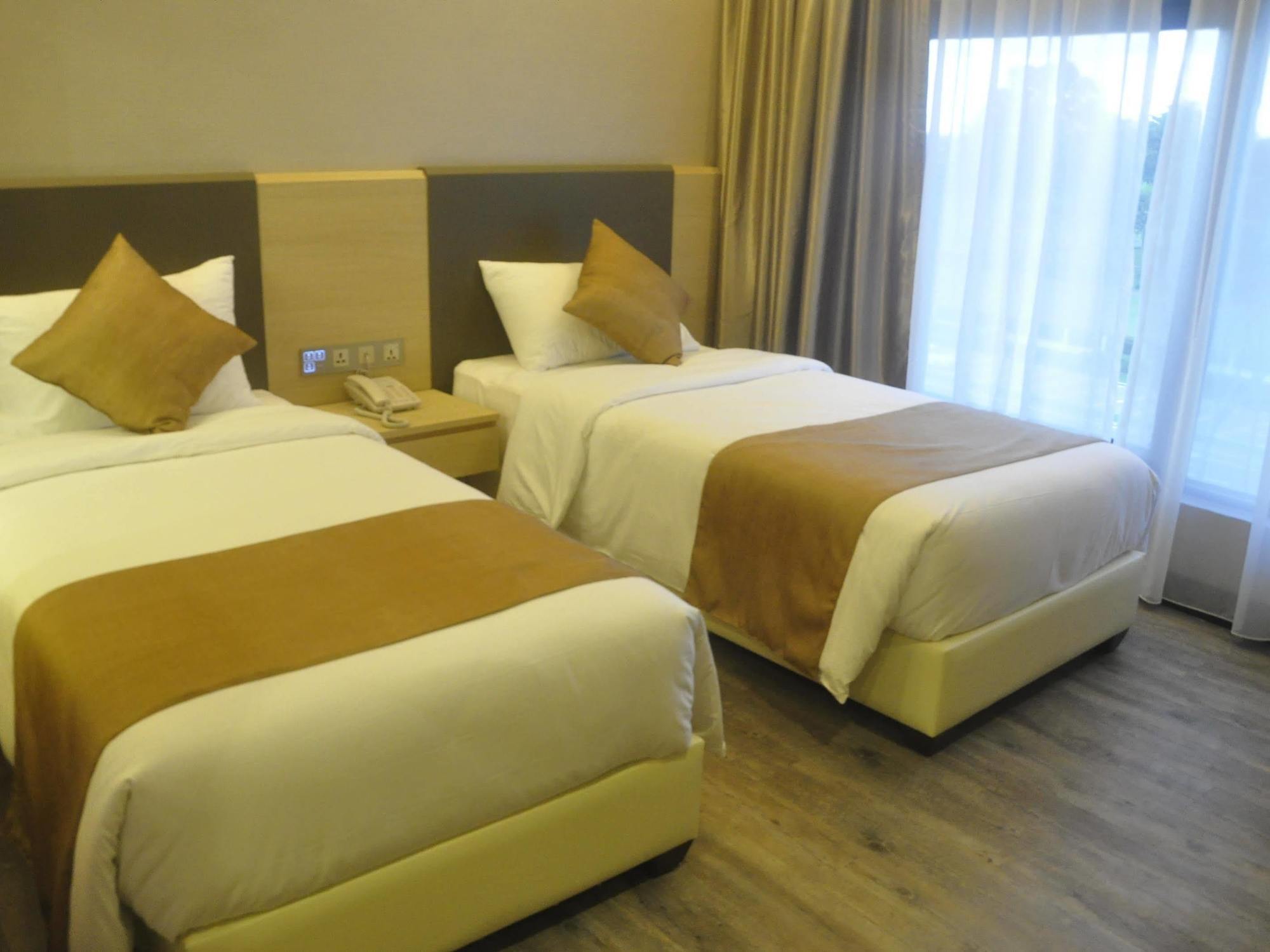 Geobay Hotel Johor Bahru Bagian luar foto